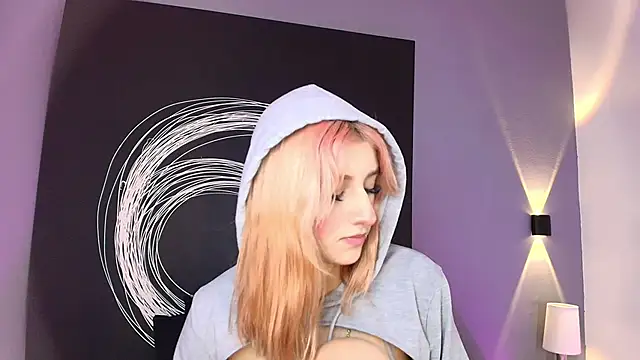 Snapshot of AlannaViera chatting on 11, 5, 2026 AlannaViera online show from 11, 5, 2026