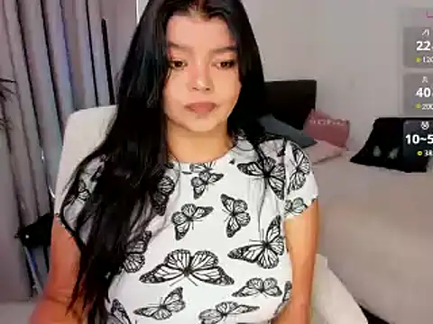 Snapshot of moonhelen chatting on 4, 2, 2026 moonhelen online show from 4, 2, 2026