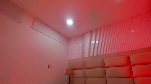 CarolineFyre online show from 4, 3, 2026