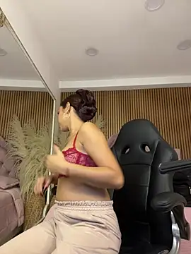 CarolineFyre online show from 28, 5, 2026