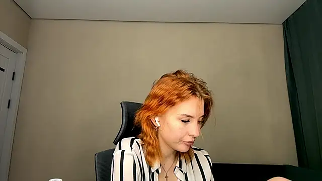 Snapshot of LuxuryRita chatting on 9, 2, 2026 LuxuryRita online show from 9, 2, 2026