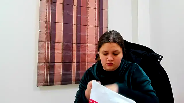 Snapshot of Maddinia chatting on 3, 2, 2026 Maddinia online show from 3, 2, 2026