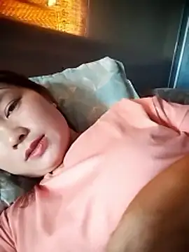 cute-hiphop online show from 3, 4, 2026