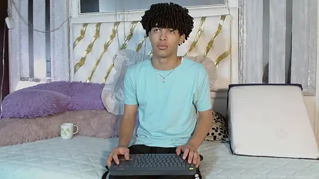 ian smith  online show from 7, 4, 2026