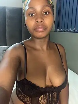 Snapshot of SexyLaylahx chatting on 6, 2, 2026 SexyLaylahx online show from 6, 2, 2026