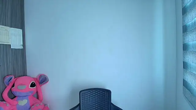 Snapshot of alys_love chatting on 2, 7, 2026 alys love online show from 2, 7, 2026