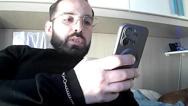 Snapshot of no-name15 chatting on 22, 2, 2026 no-name15 online show from 22, 2, 2026