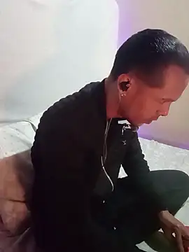 Snapshot of DeivisDeejay chatting on 4, 2, 2026 DeivisDeejay online show from 4, 2, 2026