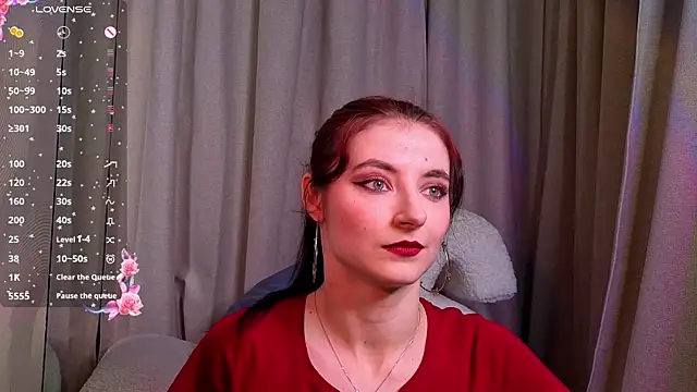 NicoleLuxe online show from 1, 4, 2026