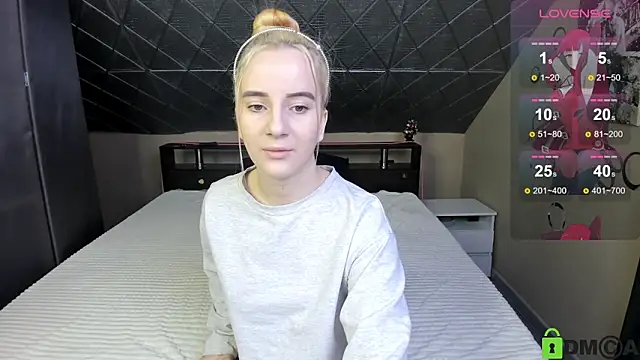 Snapshot of Naomi1Hinata chatting on 2, 3, 2026 Naomi1Hinata online show from 2, 3, 2026