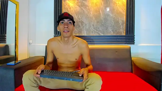 Snapshot of biig_boy chatting on 13, 5, 2026 biig boy online show from 13, 5, 2026