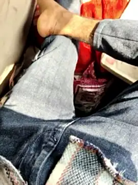 Snapshot of akku6147 chatting on 5, 2, 2026 akku6147 online show from 5, 2, 2026