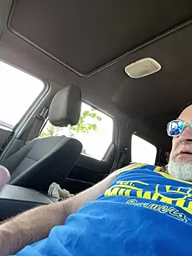 Snapshot of Skippy2420 chatting on 1, 6, 2026 Skippy2420 online show from 1, 6, 2026