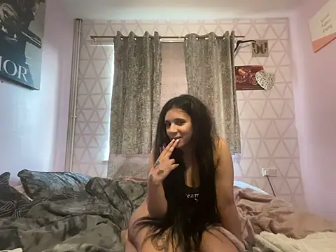 RavenNoirr online show from 4, 4, 2026