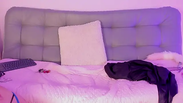 celeste sky0 online show from 27, 3, 2026