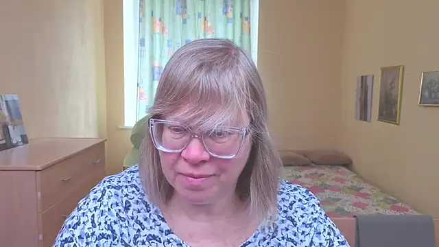 Emma Eclipsee online show from 24, 2, 2026