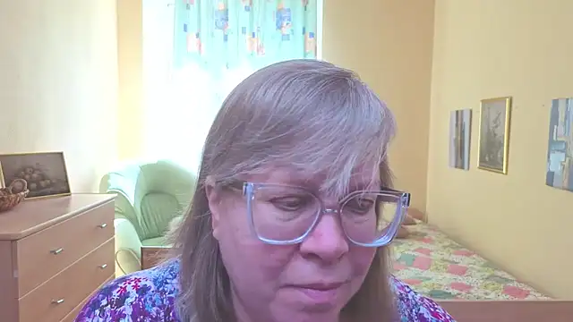 Emma Eclipsee online show from 29, 3, 2026