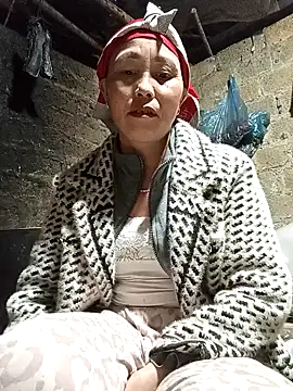 lena-cute online show from 2, 2, 2026