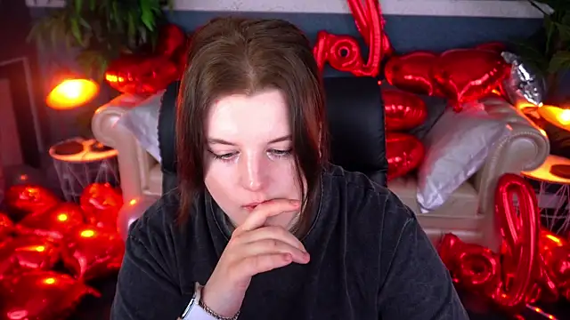 KristiFoxy online show from 4, 2, 2026