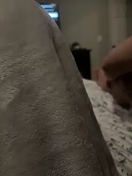 xxlivecouple online show from 2, 2, 2026