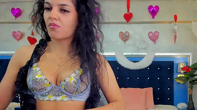 Snapshot of YasmineDelight chatting on 3, 3, 2026 YasmineDelight online show from 3, 3, 2026