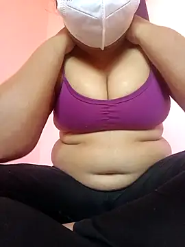 Snapshot of vyshali_vyshu chatting on 13, 2, 2026 vyshali vyshu online show from 13, 2, 2026