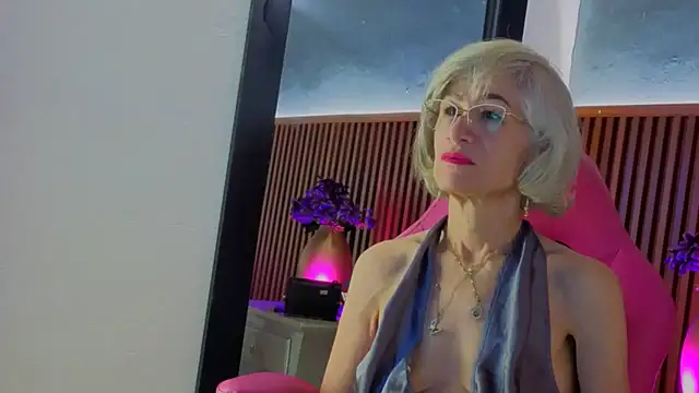Snapshot of miss_monserrate01 chatting on 21, 5, 2026 miss monserrate01 online show from 21, 5, 2026
