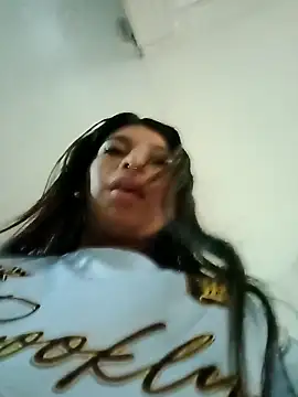 MeelFox online show from 9, 4, 2026