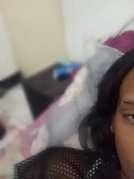 loveofpetitegirls34 online show from 18, 4, 2026