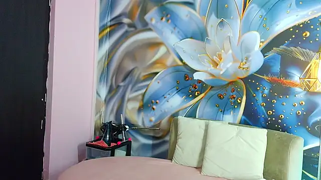 Snapshot of rouxinferno_cr chatting on 23, 2, 2026 rouxinferno cr online show from 23, 2, 2026