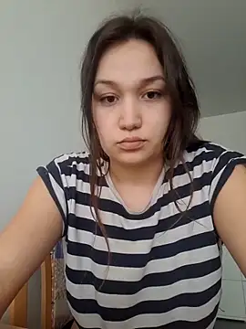 RoxyWeb18 online show from 13, 2, 2026