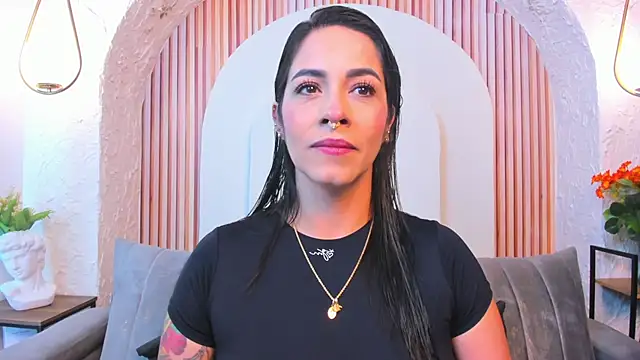 violet scott  online show from 25, 5, 2026