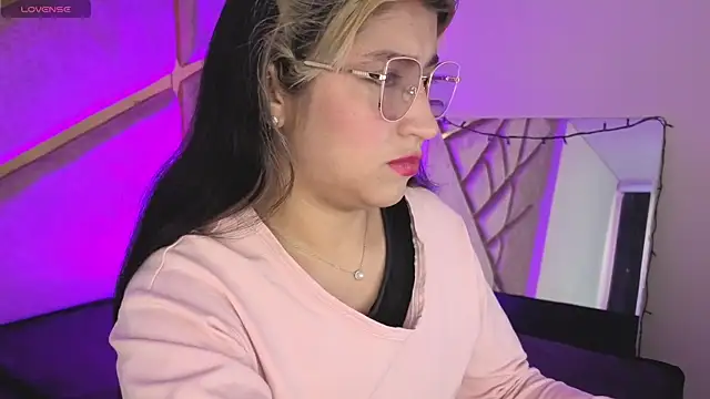 Dahiana Dmour  online show from 23, 2, 2026