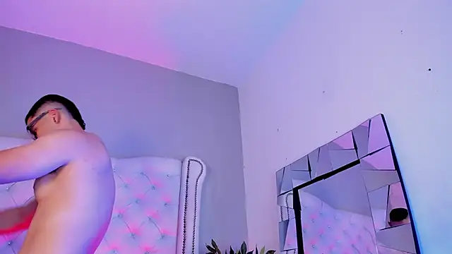 valenssio moretti online show from 24, 2, 2026