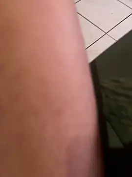 Snapshot of Kylxxx8 chatting on 3, 2, 2026 Kylxxx8 online show from 3, 2, 2026