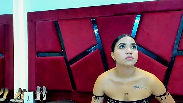 MiaWolton online show from 15, 3, 2026