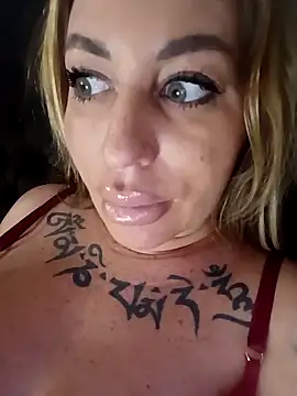 MiaMooly online show from 4, 2, 2026