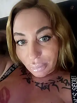 MiaMooly online show from 9, 4, 2026