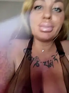 MiaMooly online show from 15, 4, 2026