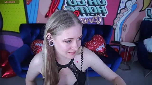 Snapshot of DramaQuenns chatting on 14, 2, 2026 DramaQuenns online show from 14, 2, 2026