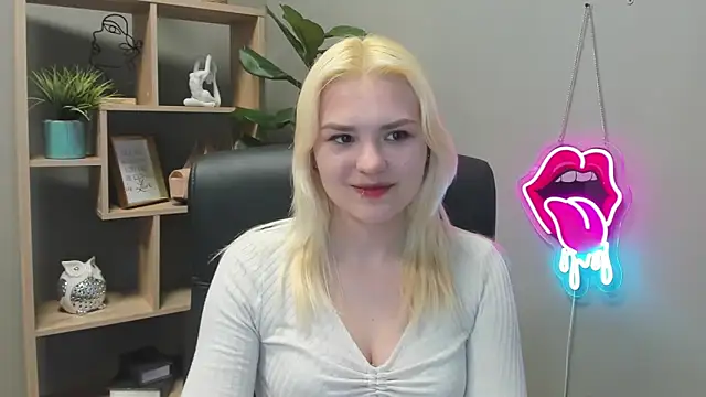 Snapshot of SweetLilyxo chatting on 29, 4, 2026 SweetLilyxo online show from 29, 4, 2026