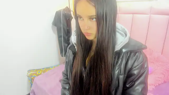 Snapshot of Raven_love chatting on 27, 4, 2026 Raven love online show from 27, 4, 2026