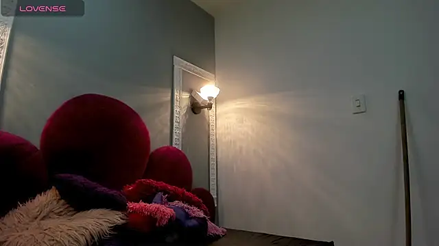 Snapshot of Raven_love chatting on 28, 5, 2026 Raven love online show from 28, 5, 2026