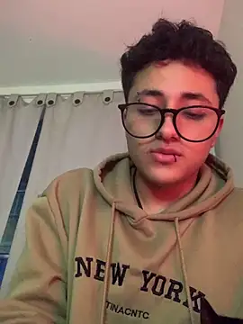 Adonibaskerville4 online show from 8, 2, 2026