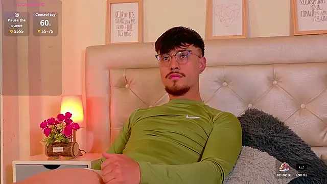 Aiden Gray online show from 4, 3, 2026