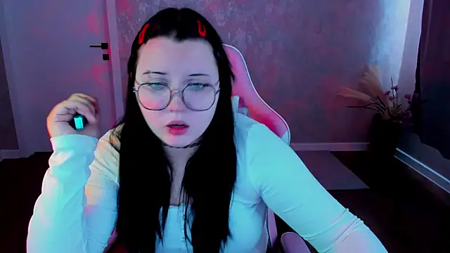 Kira G0ld online show from 4, 4, 2026