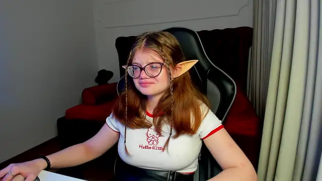 ChloeHalses online show from 15, 4, 2026