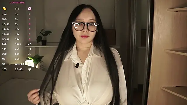 Snapshot of HannaHayles chatting on 1, 3, 2026 HannaHayles online show from 1, 3, 2026