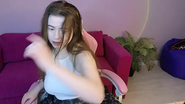 Snapshot of LovingWhisperr chatting on 7, 2, 2026 LovingWhisperr online show from 7, 2, 2026