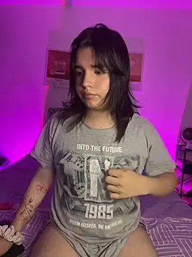 Daniellesins1 online show from 17, 4, 2026